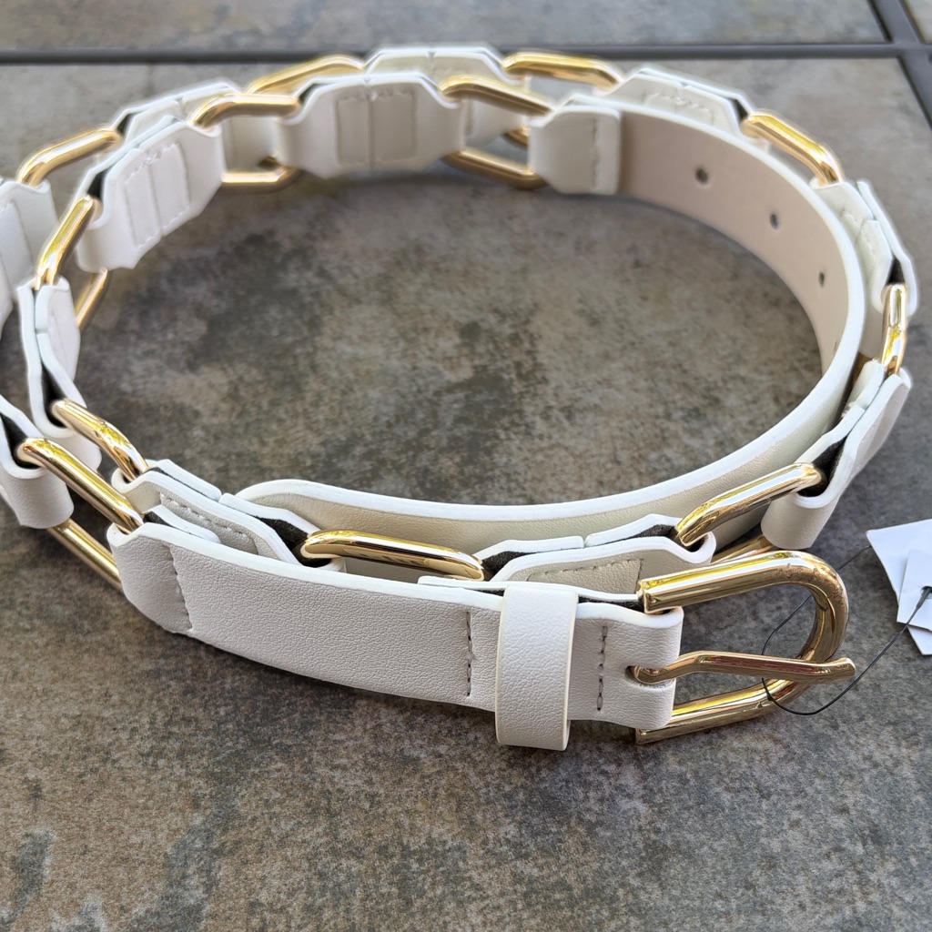 White House Black Market Cream & Gold Link Belt With Gold Buckle Accent
